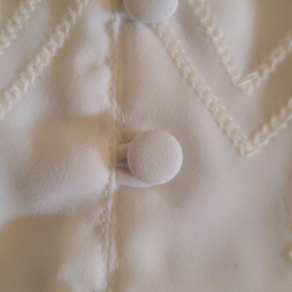Kendall & Kylie White Eyelet Romper - Picture 9 of 9